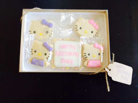 Hello Kitty cookie party favors